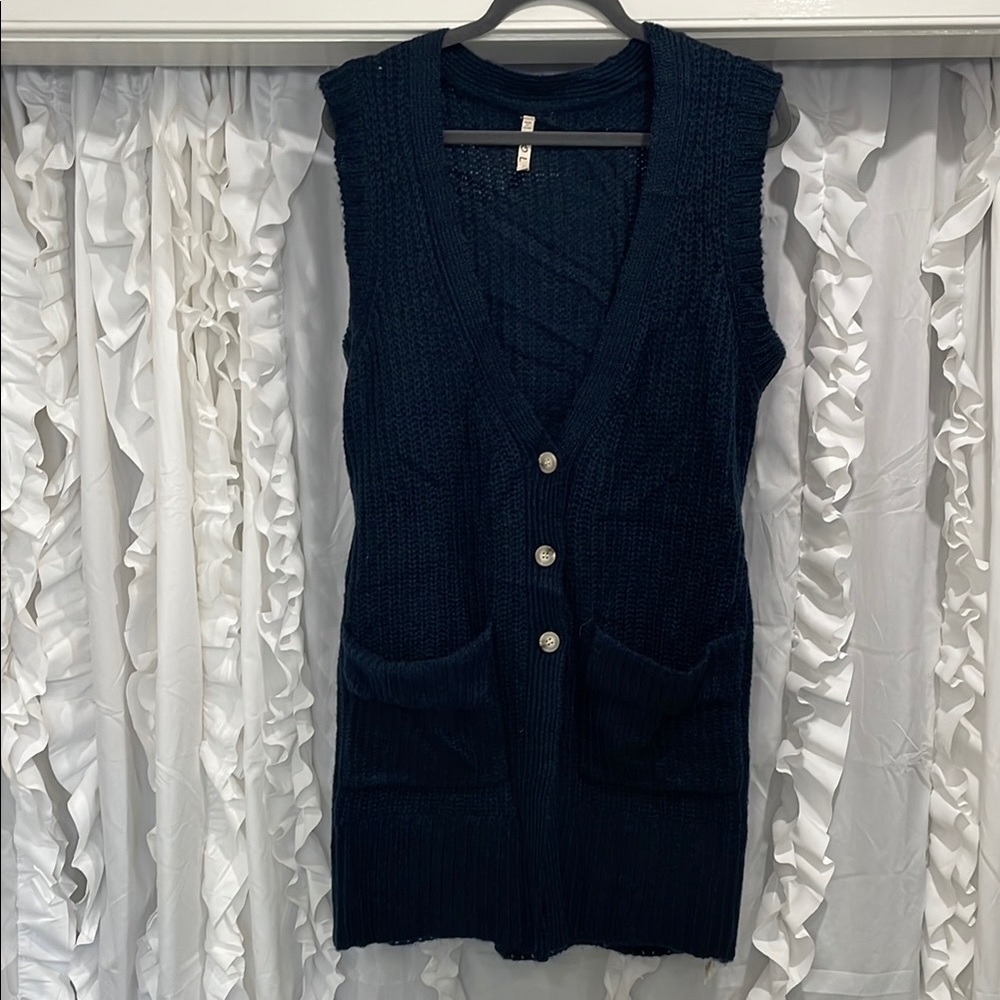 POL Women's Navy Blue Sweater Vest New small